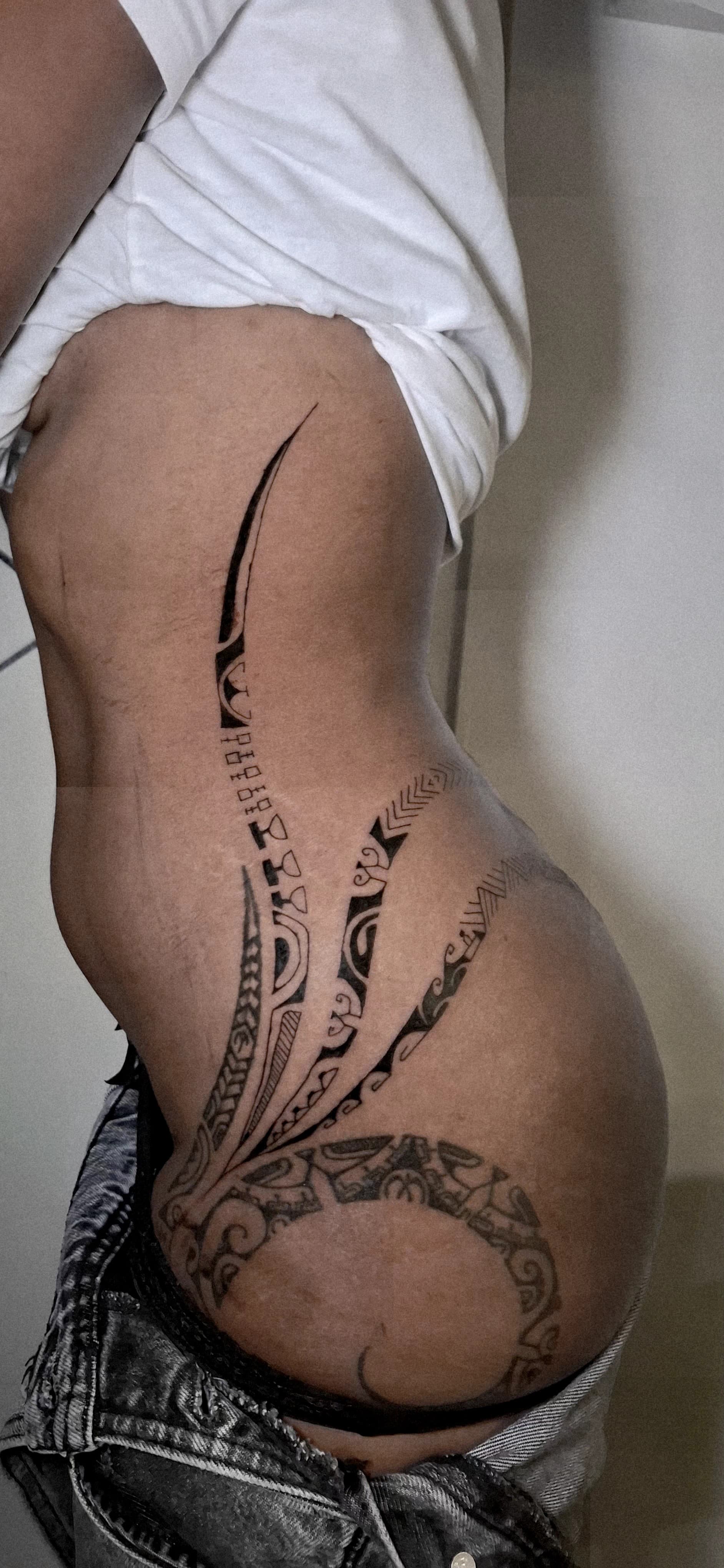 Tatouage réalisé par Mata vaha à Saint-Denis (La Réunion)